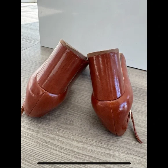 Sézane Marcie Babies, polished camel, size 8 - Picture 6 of 10